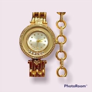 Elegant gold color (new in box)Women’s Watch NWOT